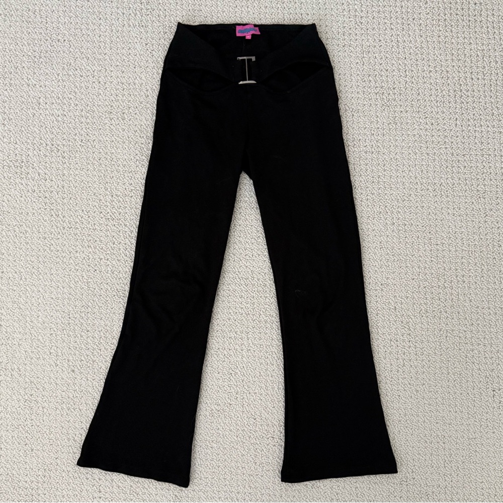 Edikted Cut Out Pants - Picture 3 of 10